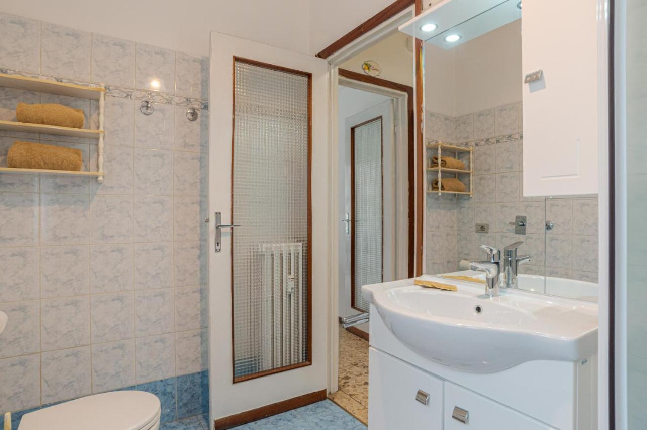 Lovely & Quiet Apartment - With Balcony & Parking كومو المظهر الخارجي الصورة